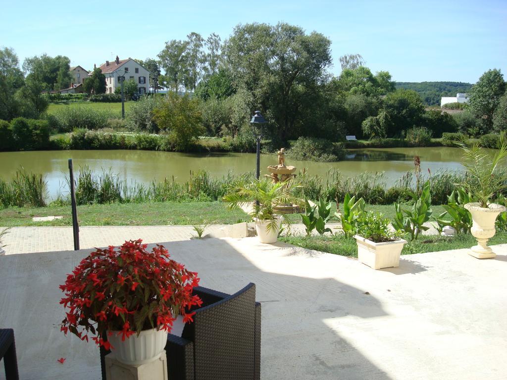 מלון Château-Salins Domaine De Lardoisiere מראה חיצוני תמונה